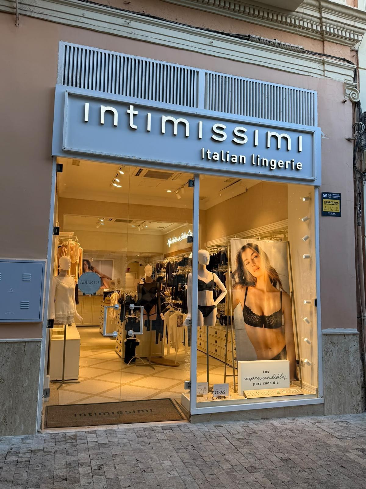Fachada de Intimissimi en el Paseo de Almería, 31